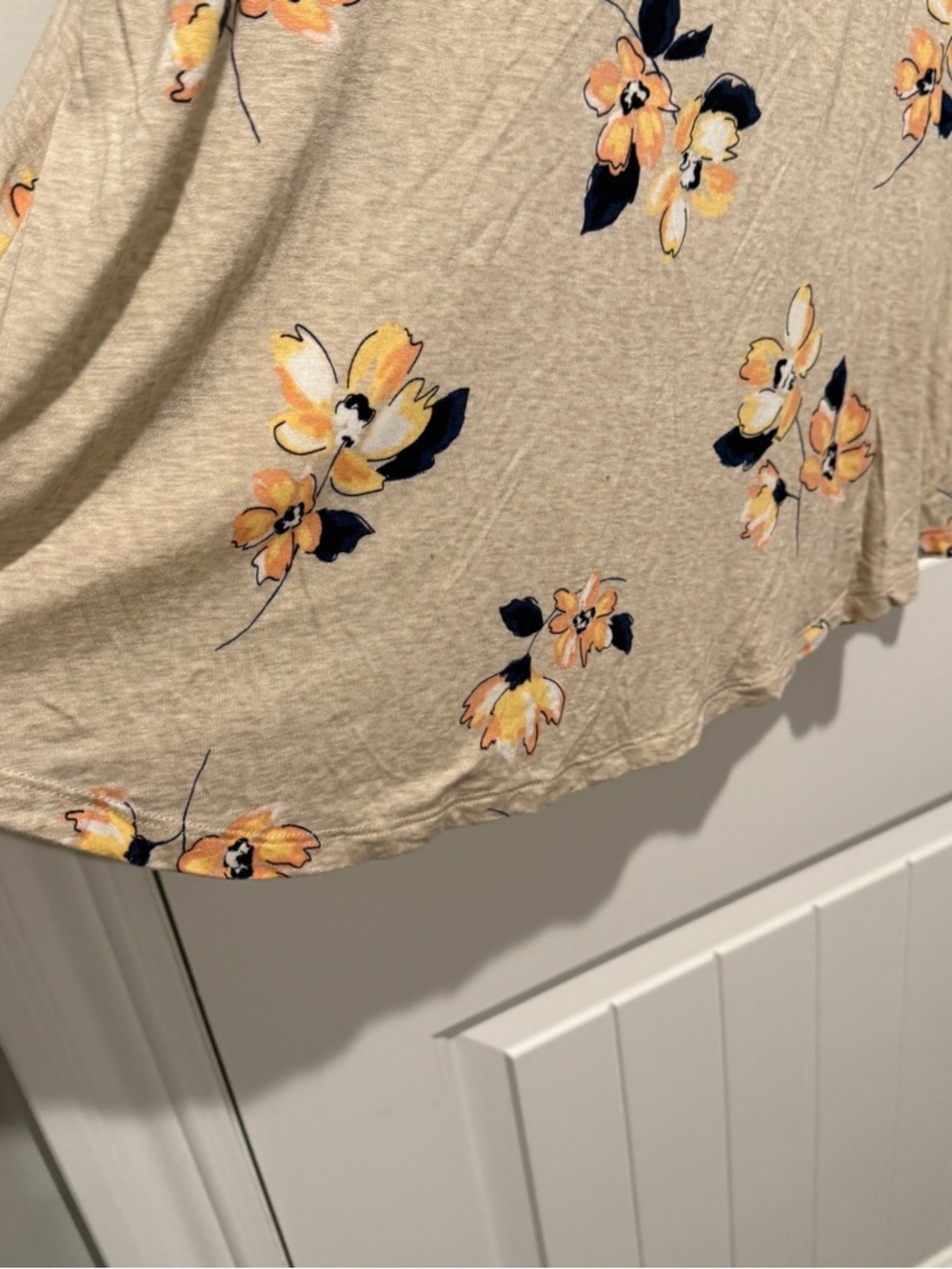 Liz Claiborne Beige Floral Blouse - Picture 8 of 10